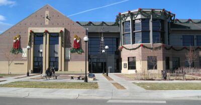 Mamie Doud Eisenhower Public Library