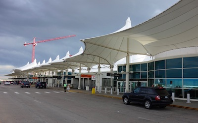 デンバー国際空港　ピックアップ・ドロップオフ