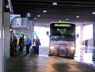 デンバー国際空港 RTD AB ボルダー行き