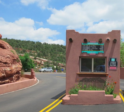 Manitou Cliff Dwellings ゲート