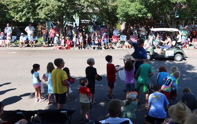 Labor Day パレード Louisville, CO