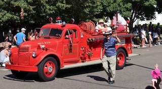 Labor Day パレード Louisville, CO